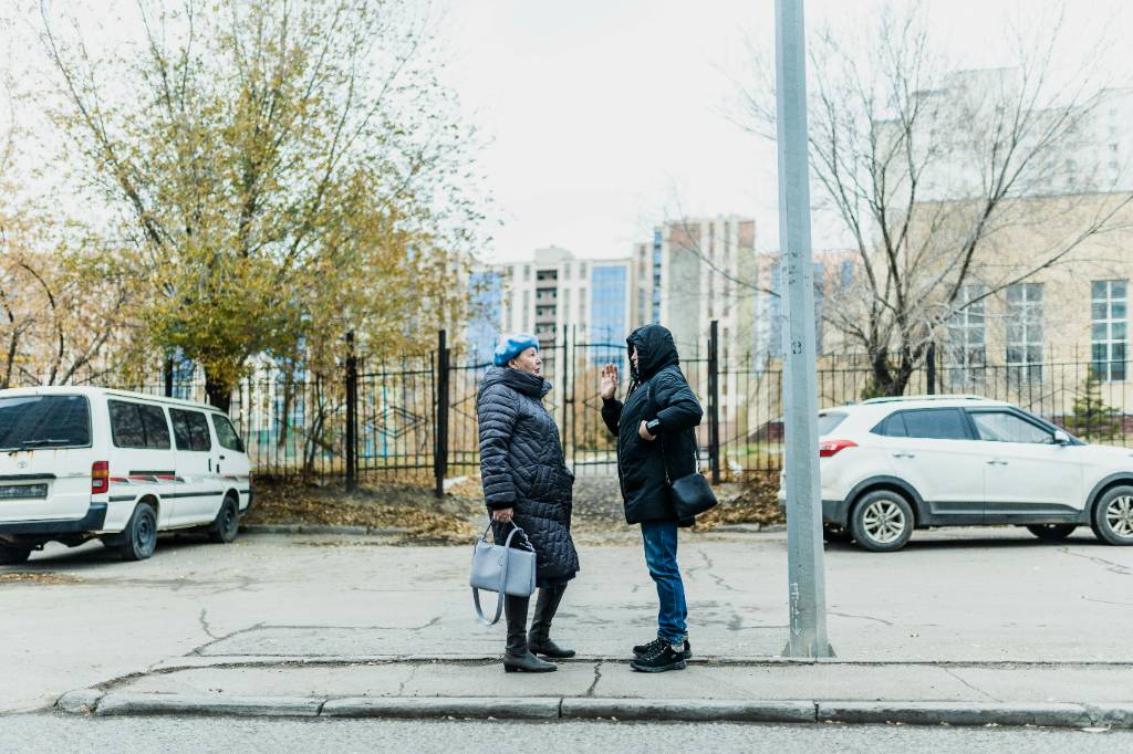 Зарплаты россиян в Казахстане упали вдвое и вынудили их искать удалённую работу на родине