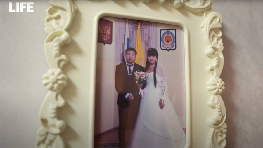 Свадебное фото семьи Зунгруевых. Фото © LIFE