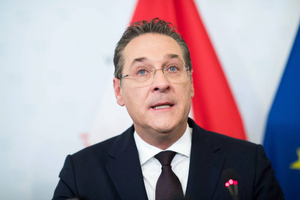 Бывший вице-канцлер Австрии предрёк опасный дефицит газа этой зимой