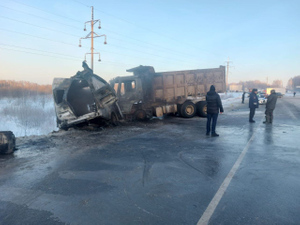 Водитель и пассажиры скорой помощи погибли при столкновении с КамАЗом под Томском