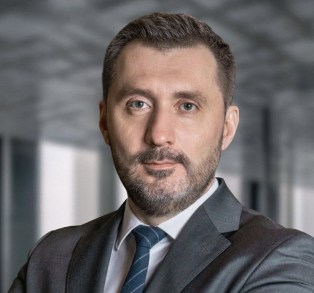 <p><em style="font-style: italic;">"Бережное отношение к экосистеме региона</em> — <em style="font-style: italic;">один из ключевых принципов, на которых строится производственная программа "Ноябрьскнефтегаза". В этом году лесовосстановительные работы прошли на площади 390 гектаров, в следующем мы планируем возродить леса на территории ещё 400 гектаров. Лесовосстановление</em> — <em style="font-style: italic;">важная часть экологической работы нашего предприятия, помимо того, мы занимаемся восполнением водных биоресурсов, поддерживаем экологические проекты наших волонтёров. Такой комплексный подход окажет необходимый эффект и поможет сохранить природу северного края".</em></p>