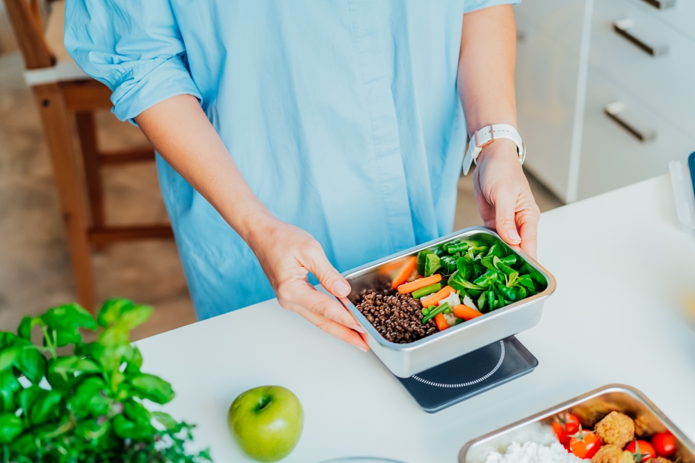 Всегда дешевле готовить еду самому, ведь за доставку вы переплачиваете. Фото © Shutterstock