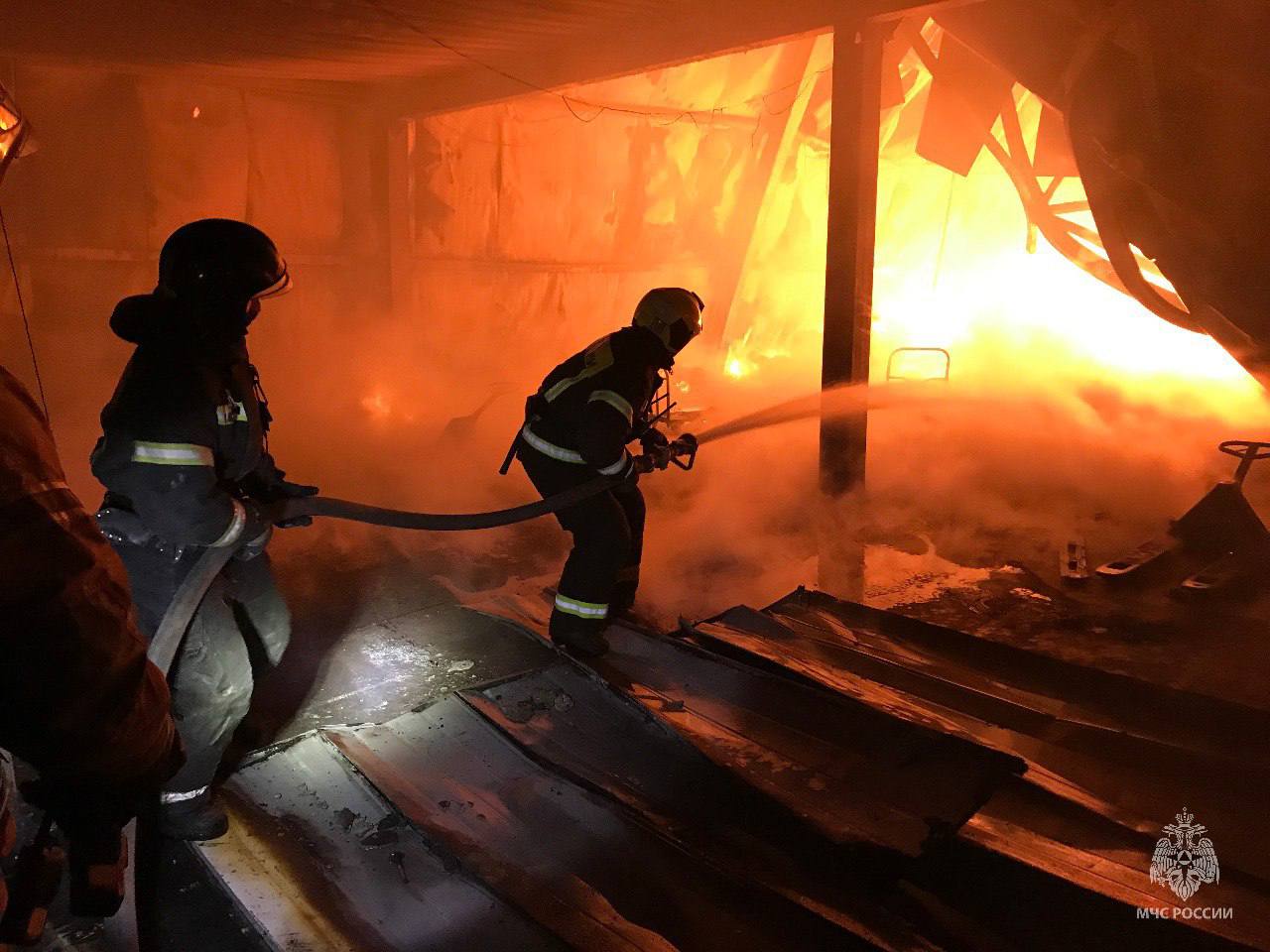 На складе во Владивостоке, где произошёл крупный пожар, не было сигнализации