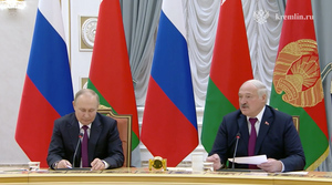 Лукашенко поздравил Путина и всех россиян с наступающим Новым годом