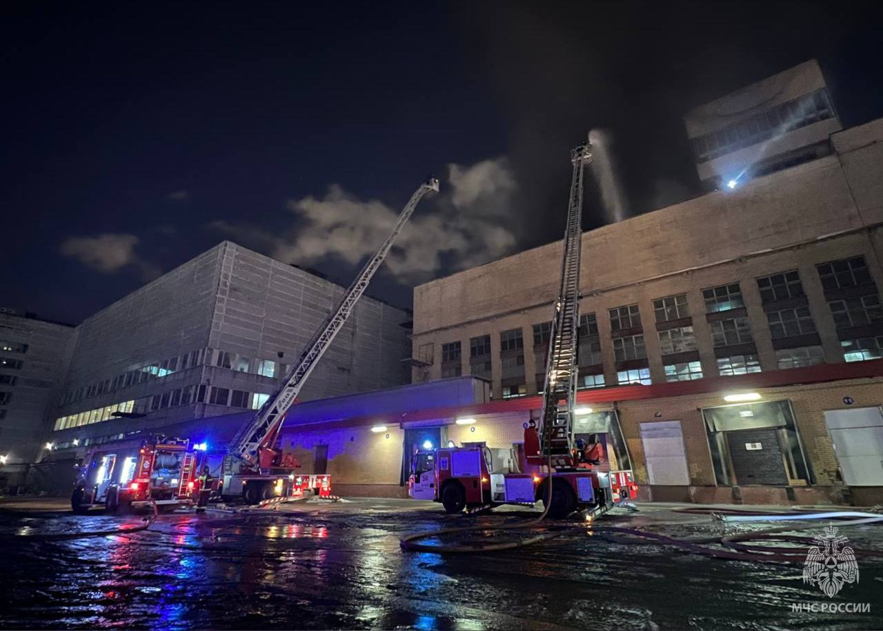 Пожар на складе Микояновского мясокомбината полностью потушили
