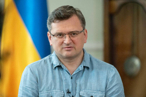Кулеба заявил о полученных тремя посольствами Украины письмах с угрозами