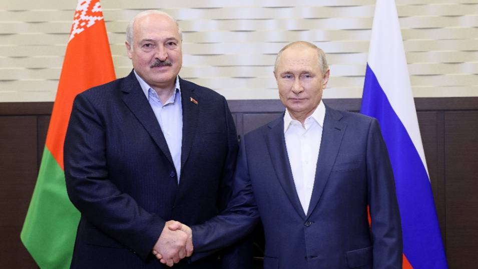 Путин и Лукашенко в пятницу утром провели телефонный разговор