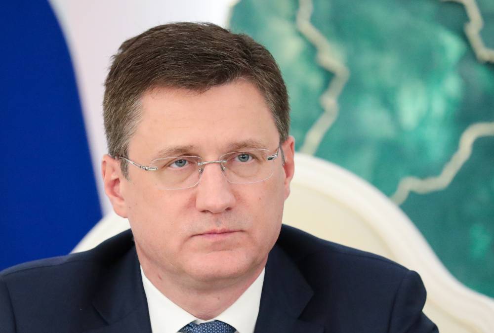 Новак назвал театром абсурда желание Польши закупить российскую нефть