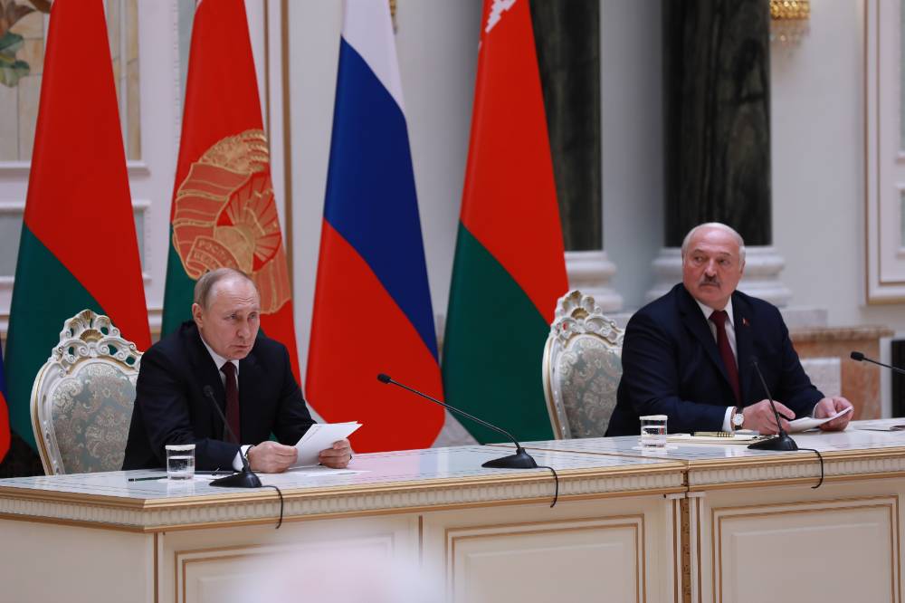 Гоблин Пучков назвал целью визита Путина в Минск помощь в предотвращении госпереворота