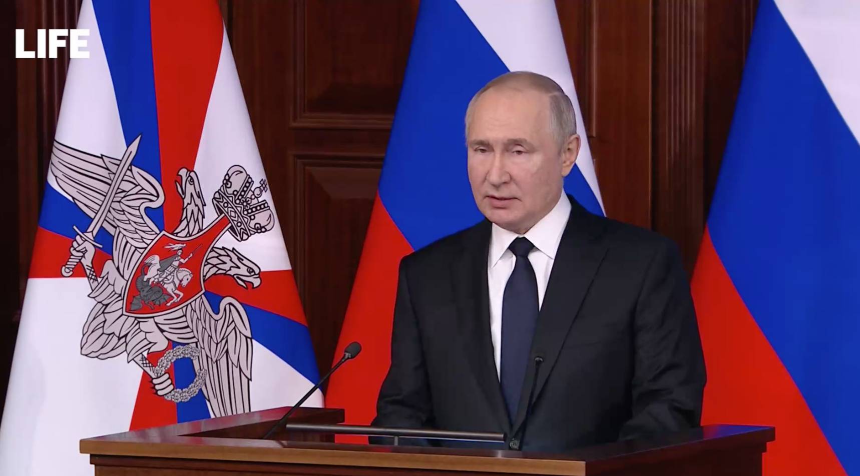 Путин: Сила России всегда была в единстве армии и народа, так будет и сегодня