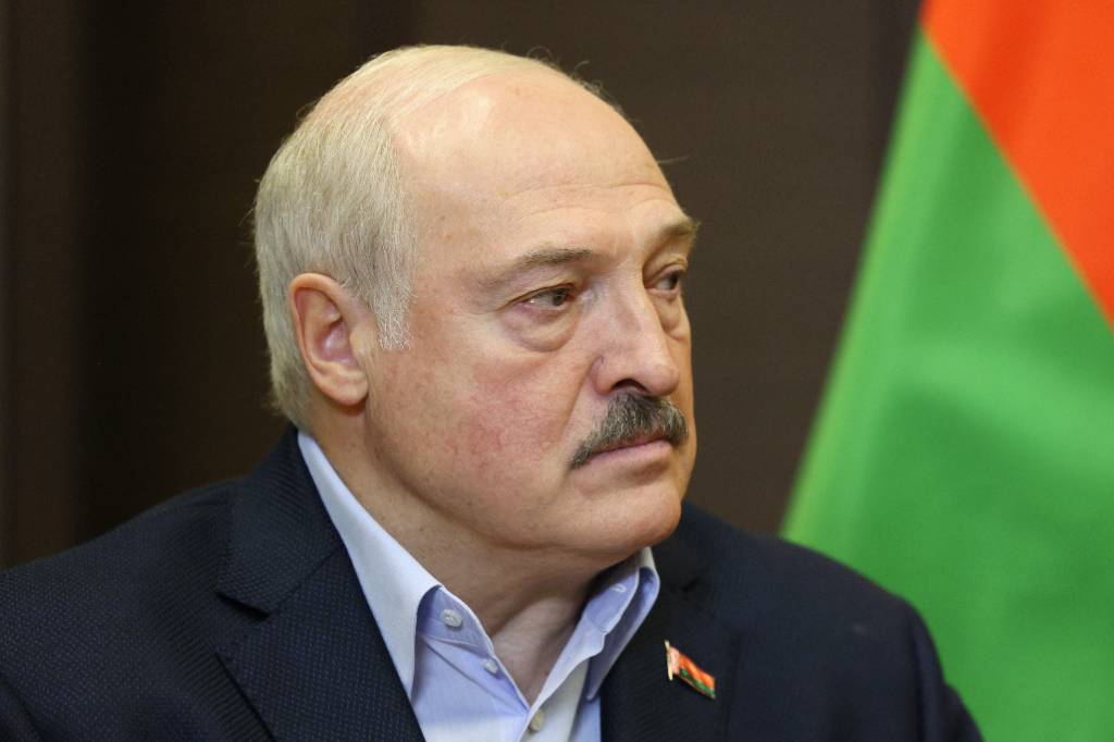 Лукашенко заявил, что видит готовность соседних стран к агрессии против Белоруссии