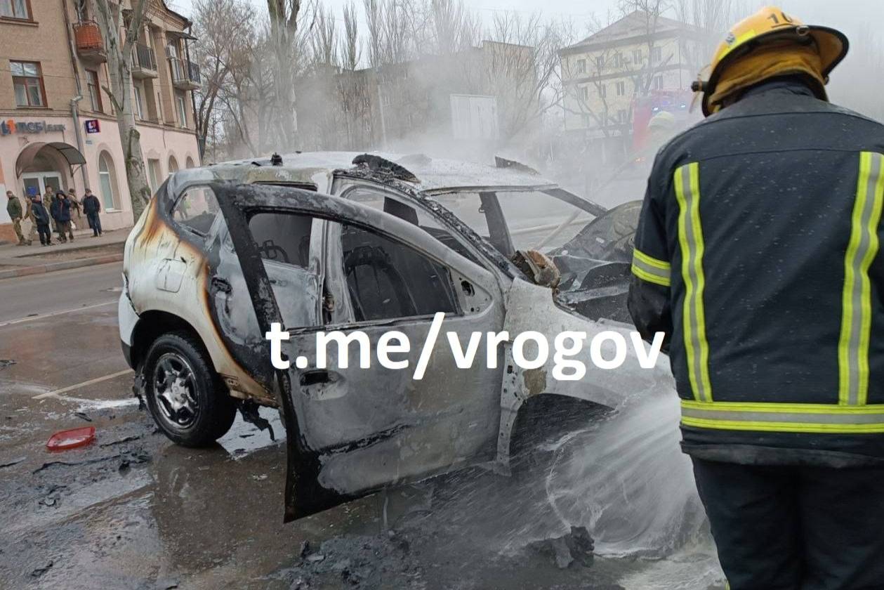 Два человека пострадали в результате взрыва автомобиля в центре Мелитополя