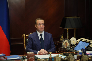 "Как с СССР — не получится": Медведев заявил, что Запад не сможет развалить Россию