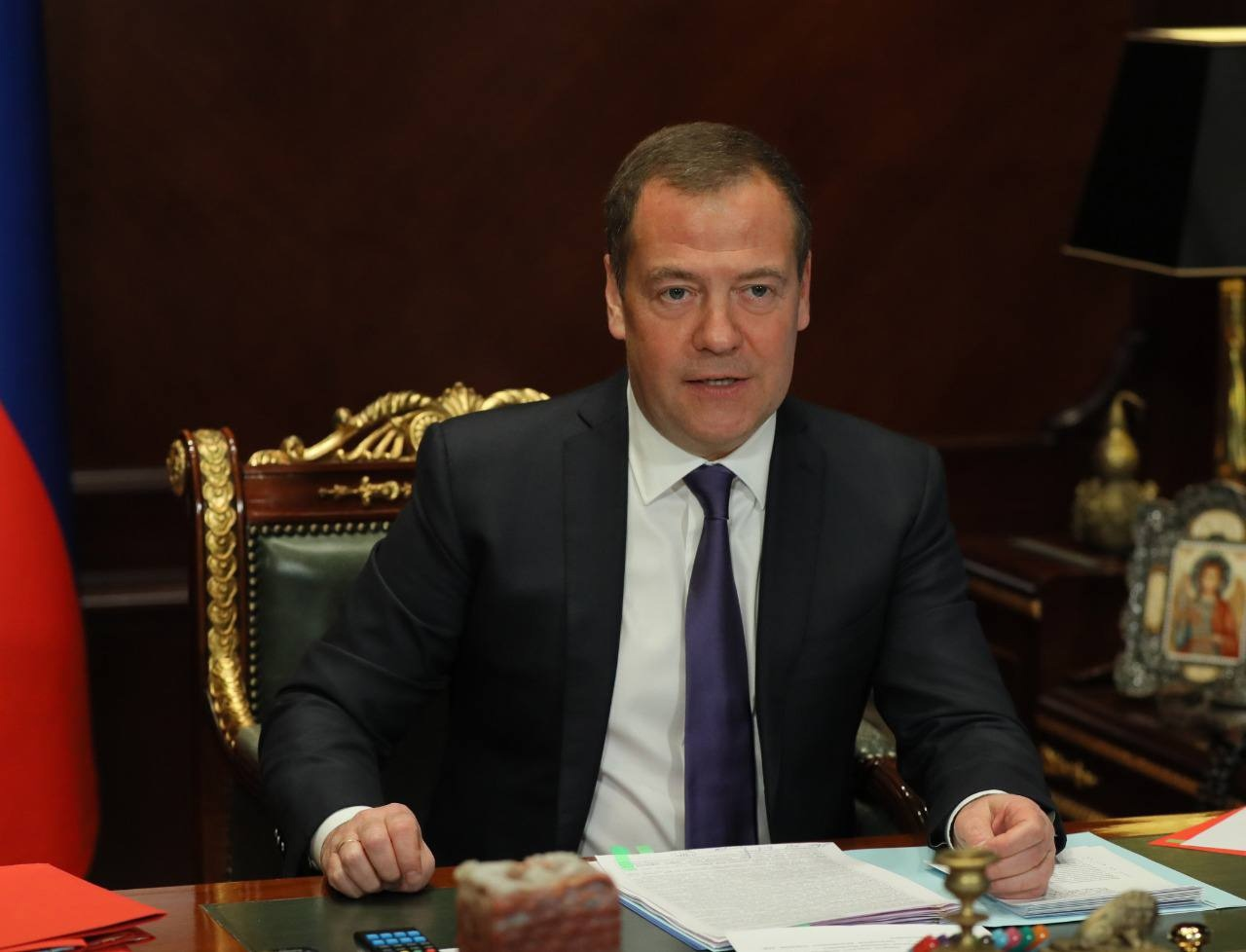Медведев считает, что угроза ядерного конфликта в мире не миновала, а возросла