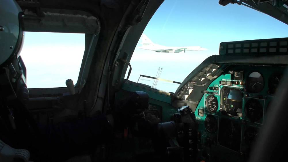 Средства ПВО сбили украинский беспилотник при подлёте к аэродрому в Саратовской области