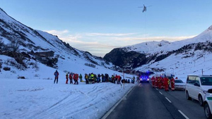 APA: Всех пропавших после схода лавины в Австрии нашли живыми