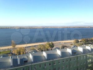 Вид на Волгу из окон квартиры Анны Ефановой. Фото © avito.ru