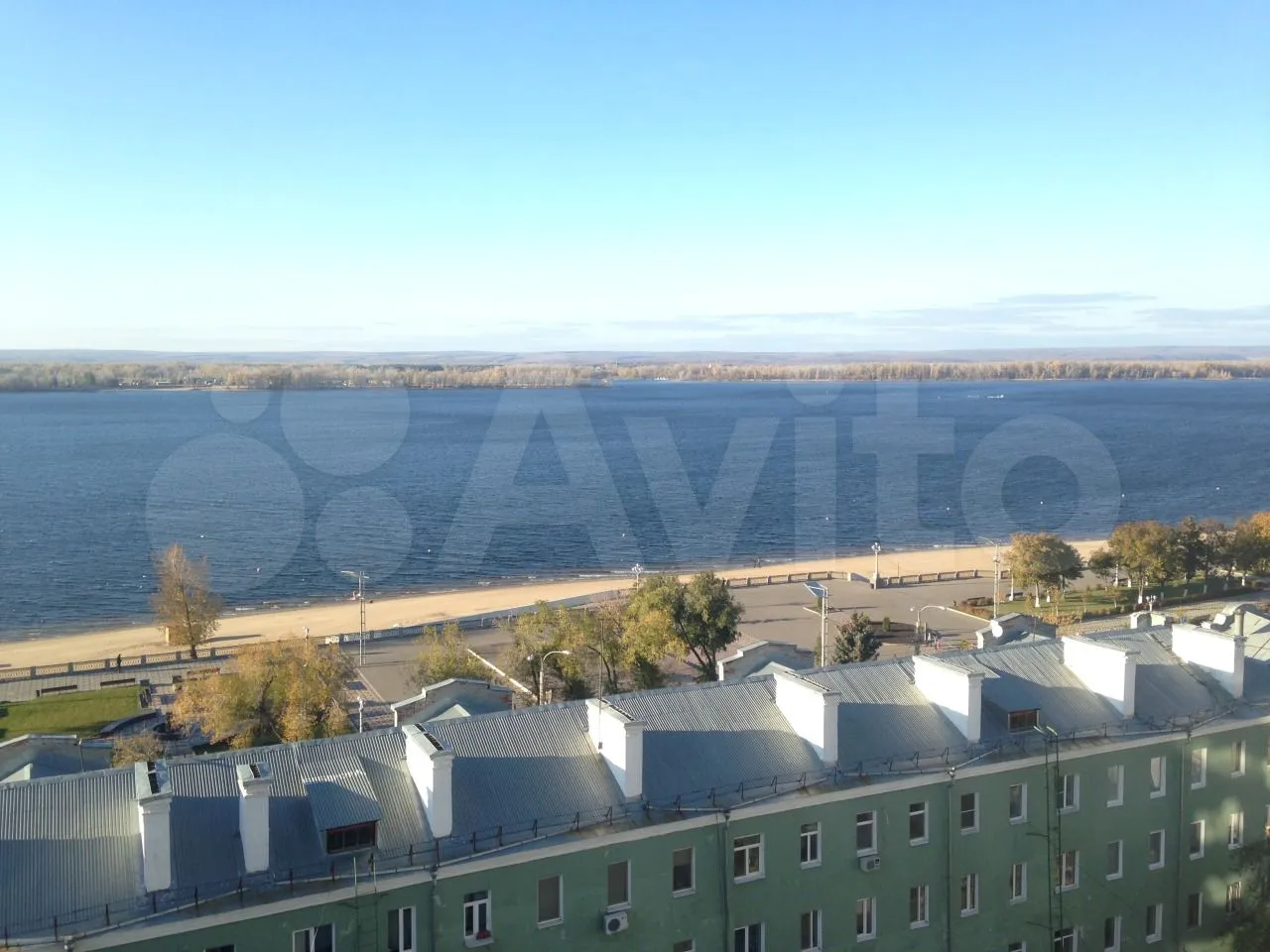 Вид на Волгу из окон квартиры Анны Ефановой. Фото © avito.ru