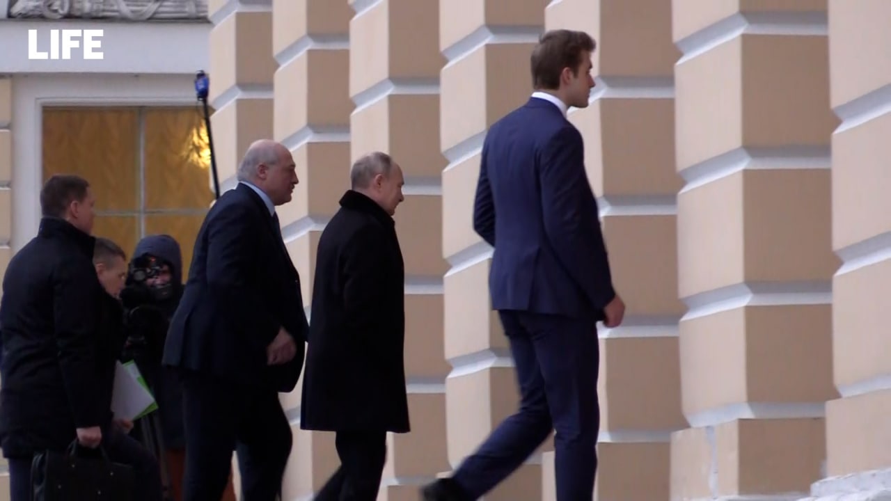 Путин прокатил Лукашенко на Aurus по Петербургу