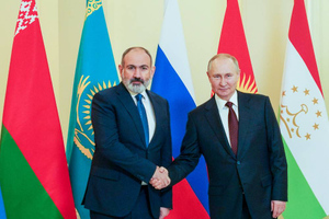 Путин предложил Пашиняну обсудить урегулирование ситуации на Южном Кавказе