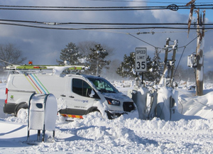 Байден объявил о ЧС в штате Нью-Йорк из-за неутихающей снежной бури