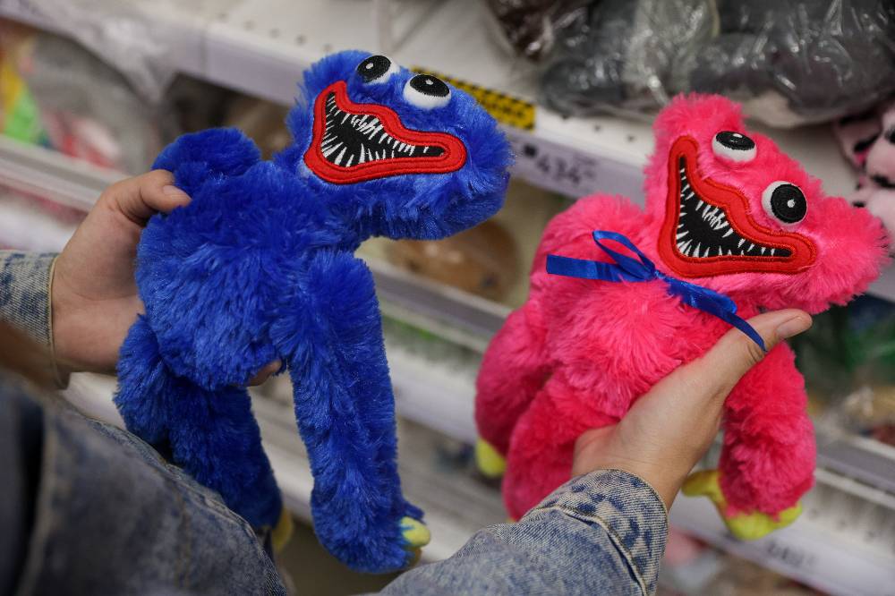 Российские онлайн-магазины снимают с продажи Хаги Ваги после проверки игрушек на качество