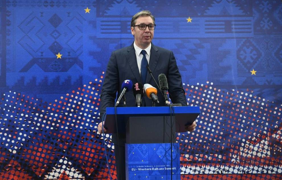 Вучич поблагодарил Россию за поддержку на фоне обострения в Косове