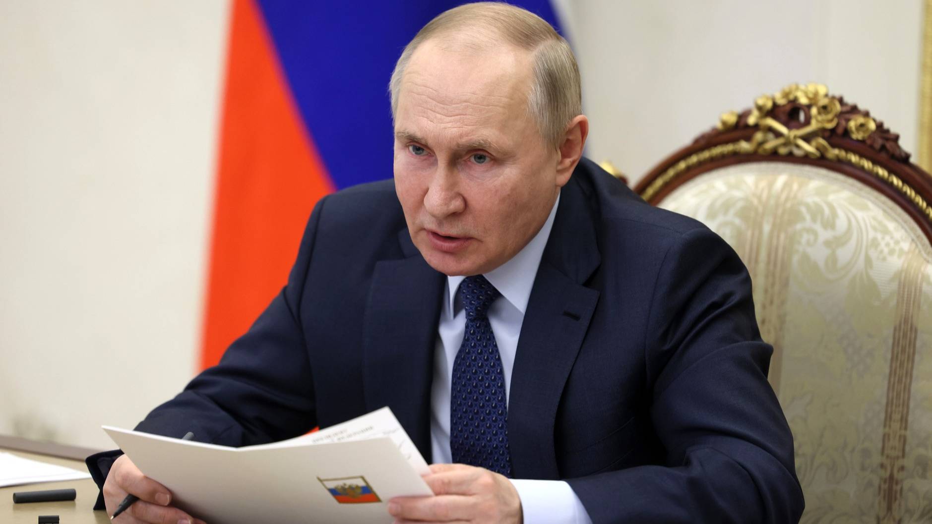 Путин разрешил медицинское применение наркотических веществ в воинских частях