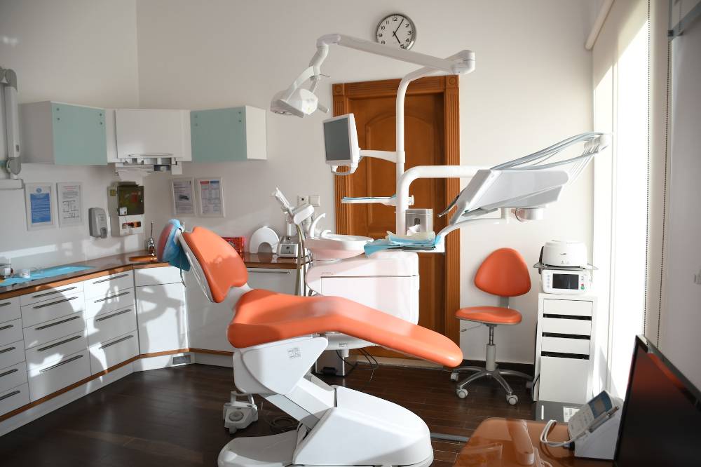 Психолог дала советы, как уговорить ребёнка сесть в кресло стоматолога