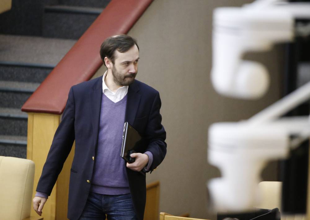 ТАСС: В отношении экс-депутата Госдумы Пономарёва возбудили дело о фейках о ВС РФ