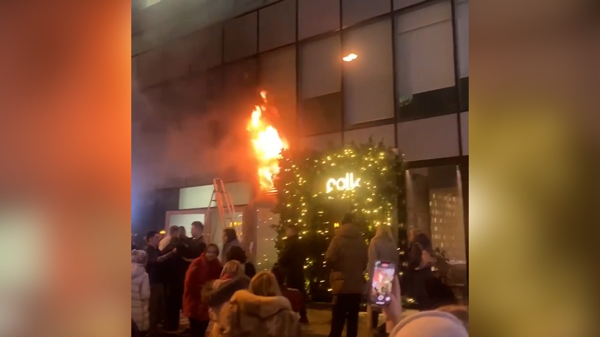 Пожар произошёл в ресторане на Цветном бульваре в Москве