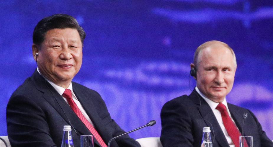 Путин пригласил Си Цзиньпина в Россию в следующем году