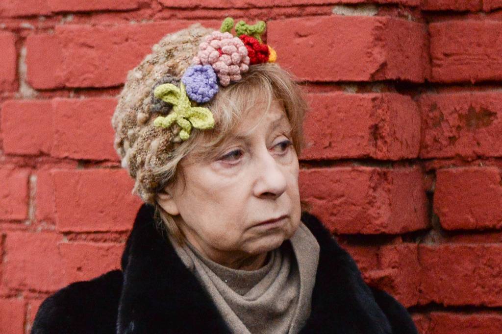 В Петербурге отменили спектакль с участием Ахеджаковой