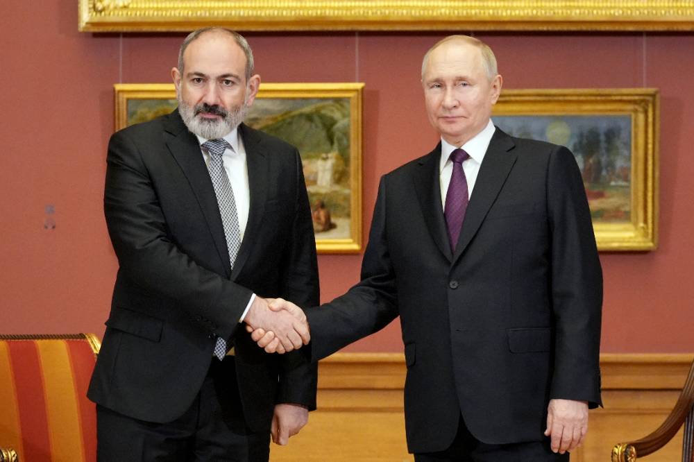 Путин и Пашинян обсудили перекрытие Азербайджаном Лачинского коридора