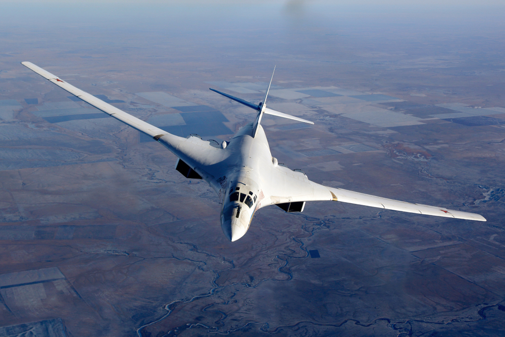 ОАК: Ещё два стратегических бомбардировщика Ту-160 переданы на лётные испытания