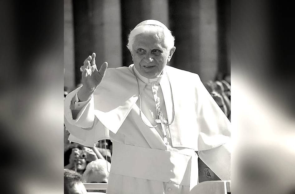 В России проведут заупокойные мессы в связи со смертью почётного папы римского Бенедикта XVI
