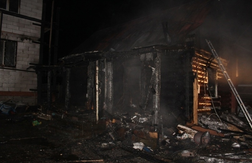 Двое детей и взрослый погибли в пожаре в частном доме под Пермью