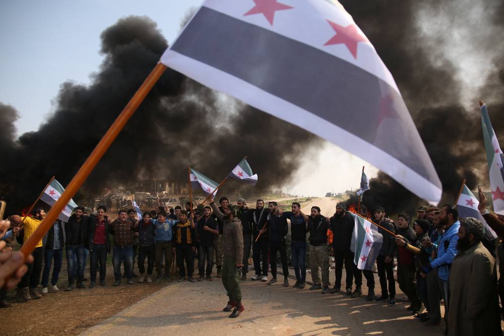 Протестующие разгромили здание администрации в провинции Эс-Сувейда в Сирии