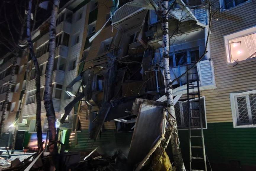 Последствия взрыва в доме в Нижневартовске. Обложка © Telegram / "ЧП Нижневартовск | Происшествия"