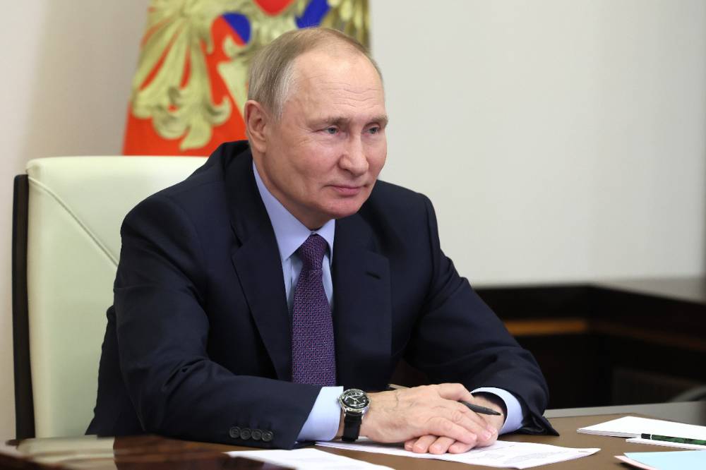 Путин напомнил о важности сухопутной дороги, которая соединяет Крым с остальной частью РФ