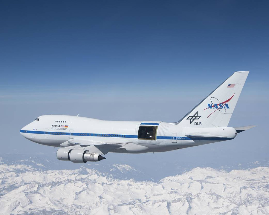 Телескоп Sofia на борту самолёта. Фото © NASA