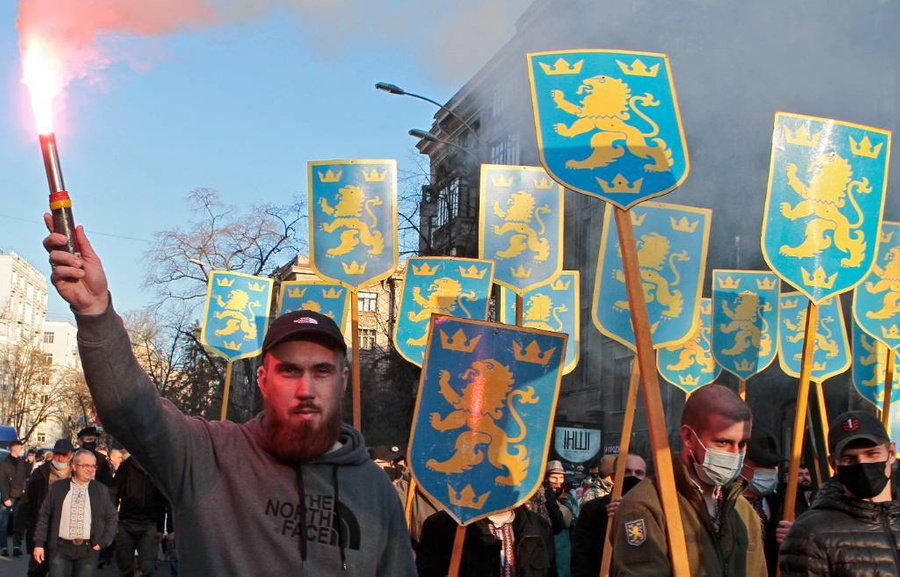 Участники марша националистов в честь дня организации дивизии СС "Галичина". Обложка @ ТАСС / Марченко Анна