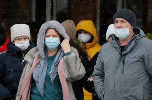 Глава Минздрава РФ снова призвал носить маски из-за гриппа и ковида