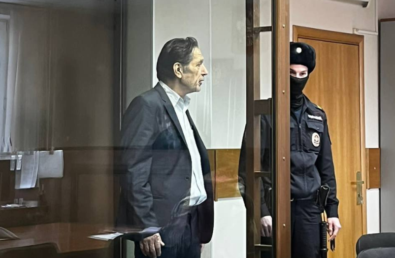 Суд арестовал 65-летнего мужчину за убийство молодой экс-супруги на парковке в Москве