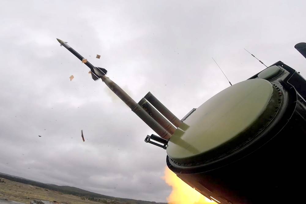 Система ПВО сбила ракету над селом Казначеевка Белгородской области