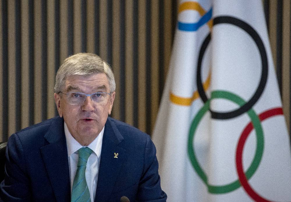 Глава МОК выступил против отмены санкций по российскому спорту