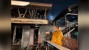 Сгоревший ресторан Zuma во Владивостоке. Фото © VK / "Мой Владивосток"