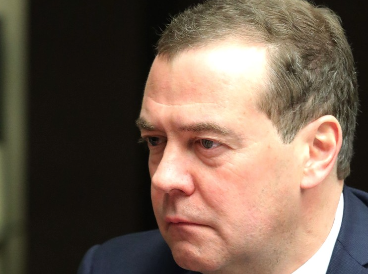 Медведев назвал условие для возвращения смертной казни