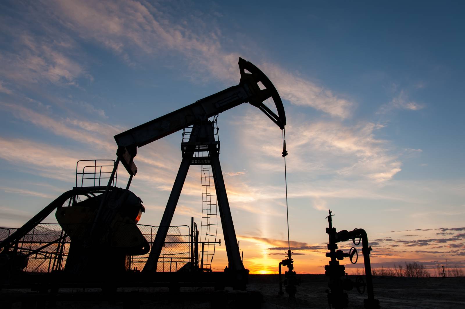 Норвегия ввела потолок цен на российскую нефть