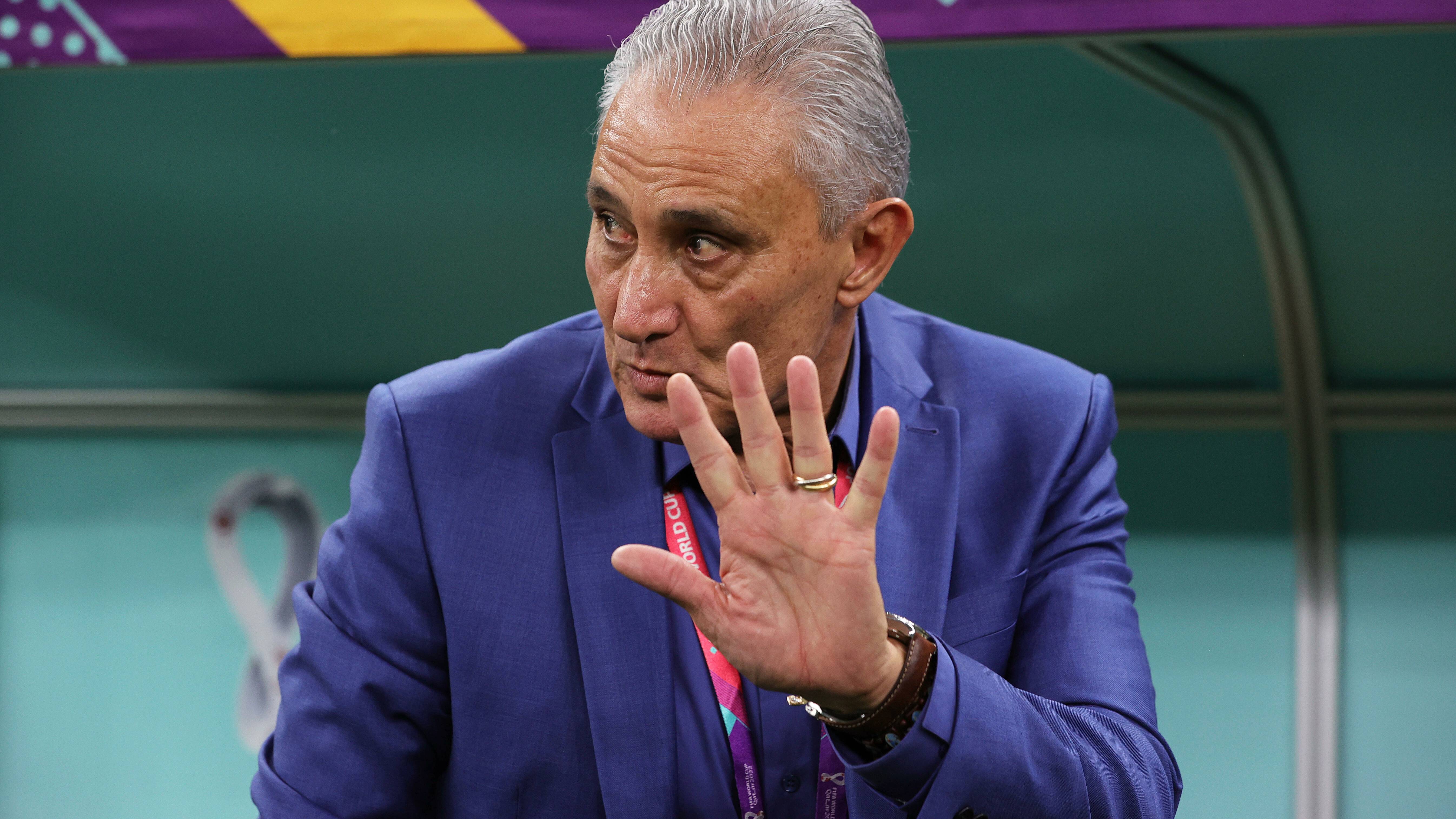 "Конец цикла": Тренер сборной Бразилии покинул команду после провала на ЧМ